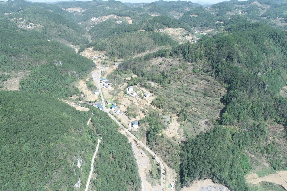 路愈寬，景愈明，可待漫慢行——朝天區(qū)曾家鎮(zhèn)（曾家場(chǎng)鎮(zhèn)至榮樂養(yǎng)生谷）段道路改建工程建設(shè)側(cè)記